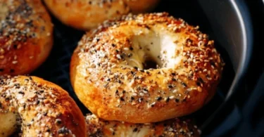 Leckere Bagels aus der Heißluftfritteuse frisch zubereitet